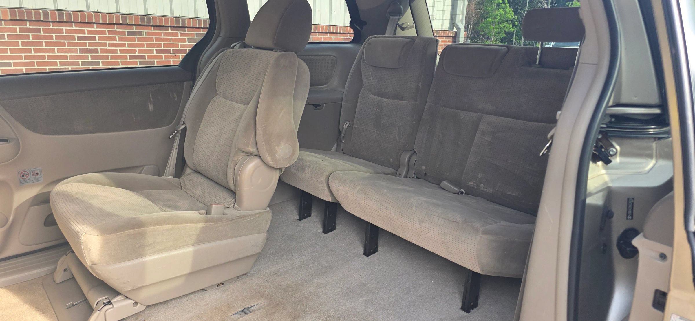 Used 2010 Toyota Sienna CE FWD image 17