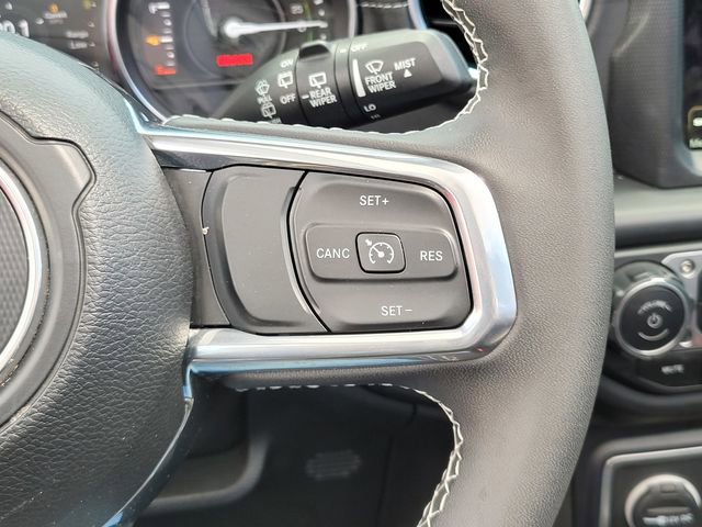 Used 2023 Jeep Wrangler Unlimited Sahara AWD/4WD image 22