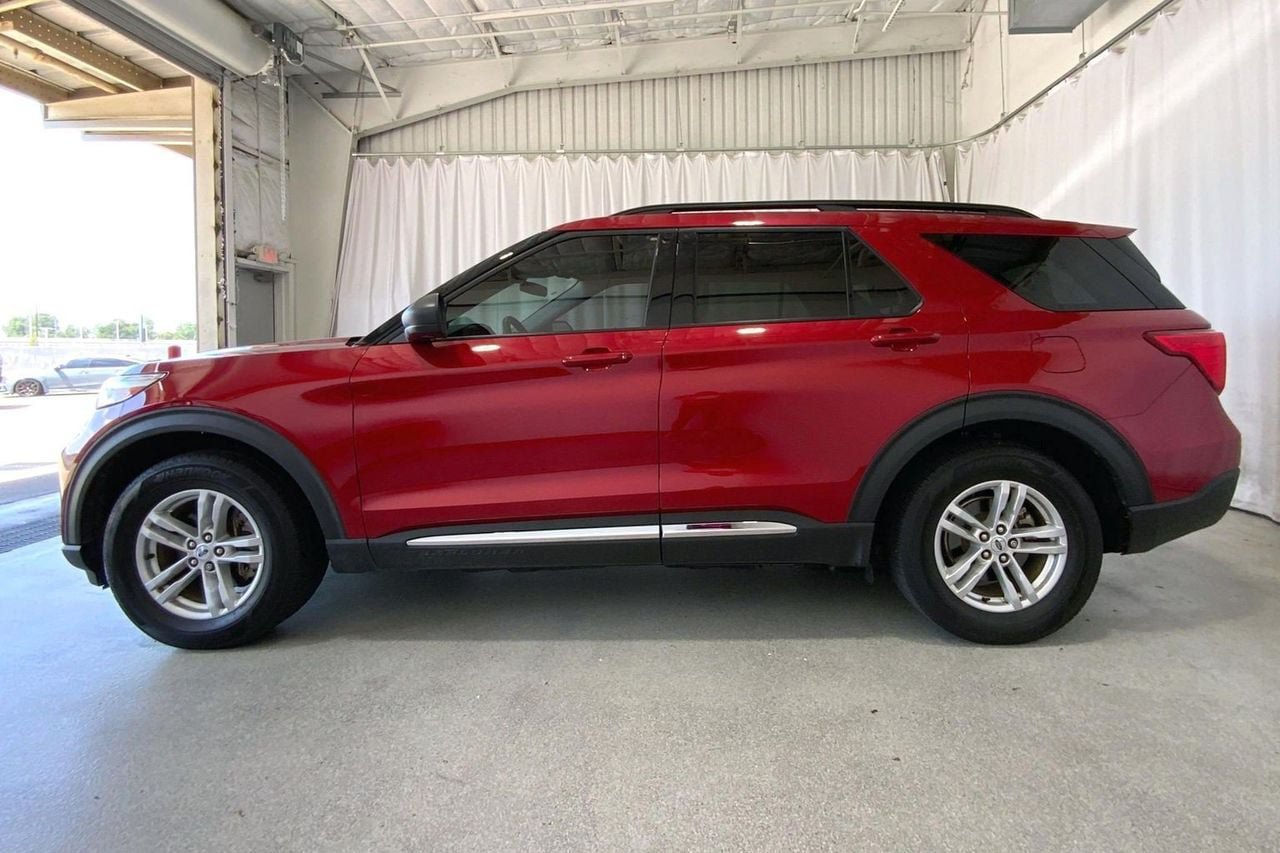 Used 2023 Ford Explorer XLT RWD image 26