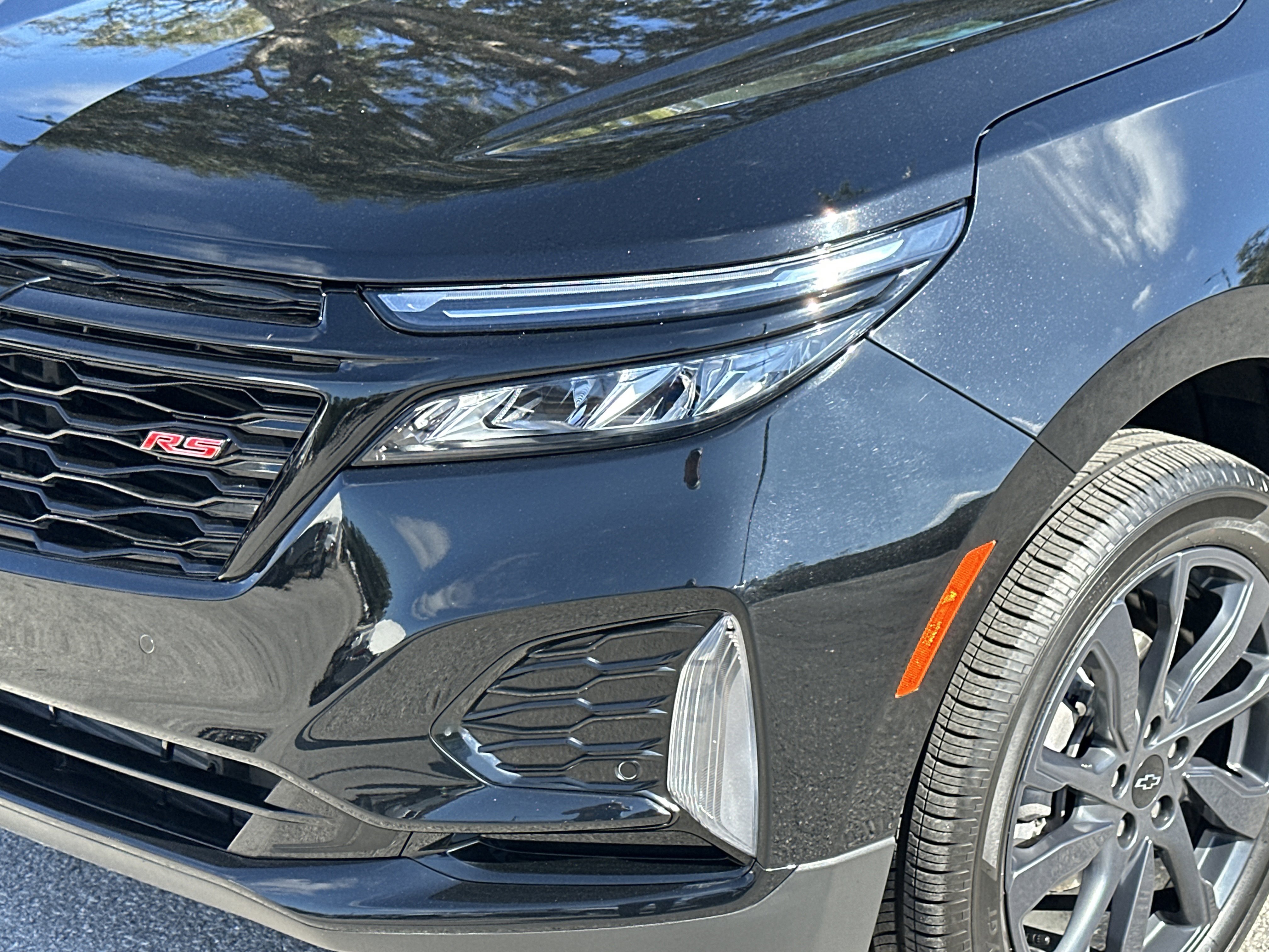 Used 2024 Chevrolet Equinox RS w/ RS Leather Package image 9