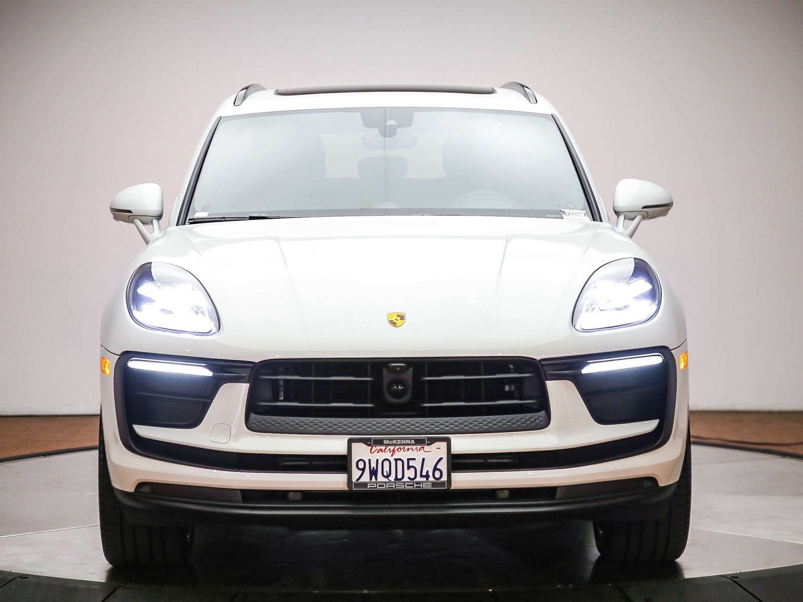 Certified 2026 Porsche Macan AWD/4WD image 43
