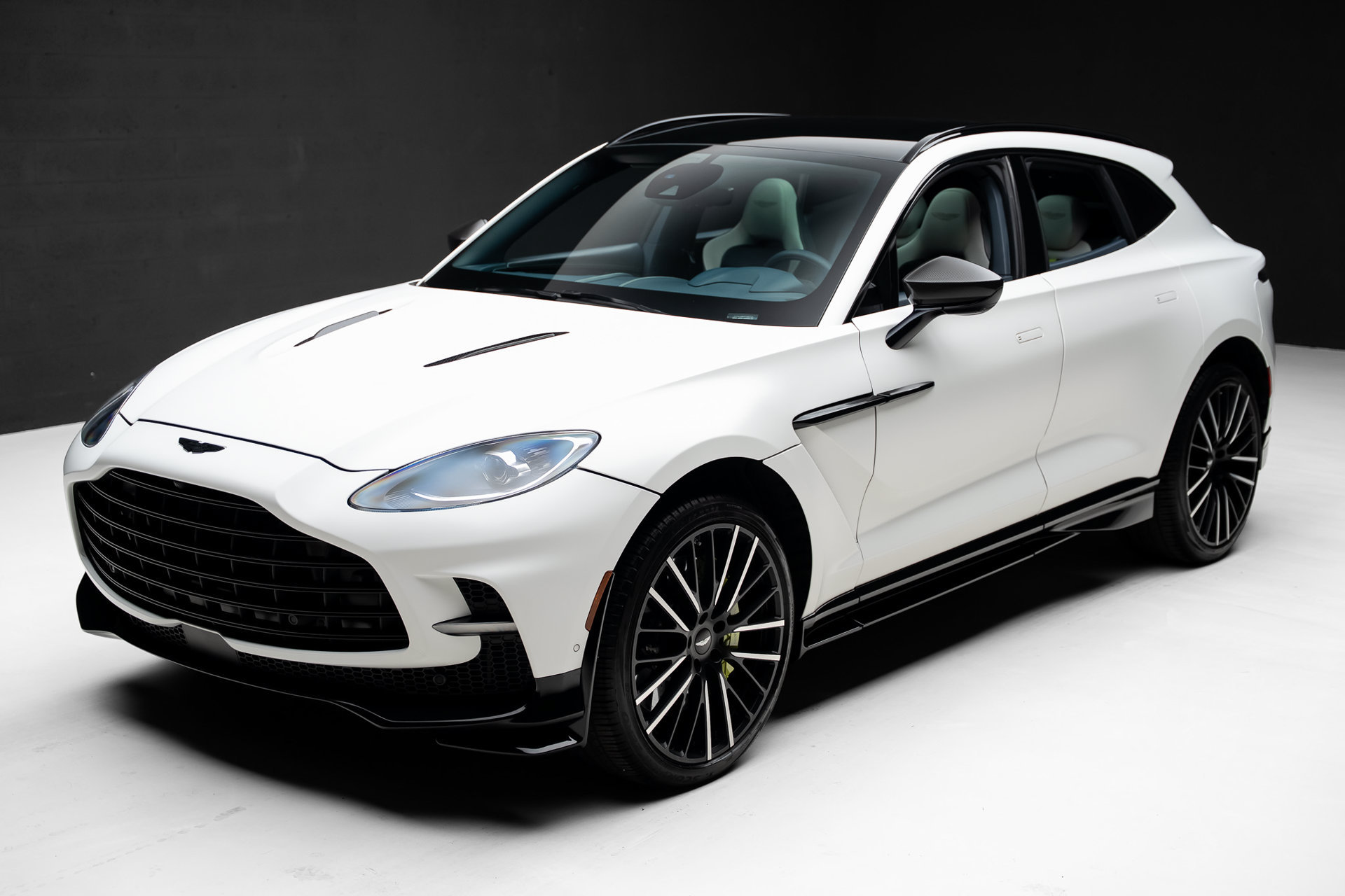 Used 2023 Aston Martin DBX 707 AWD/4WD image 5