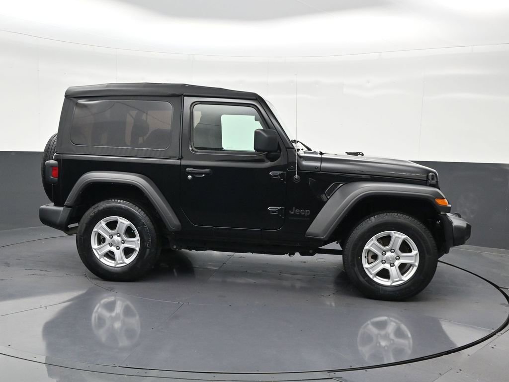 Used 2022 Jeep Wrangler Sport AWD/4WD image 7