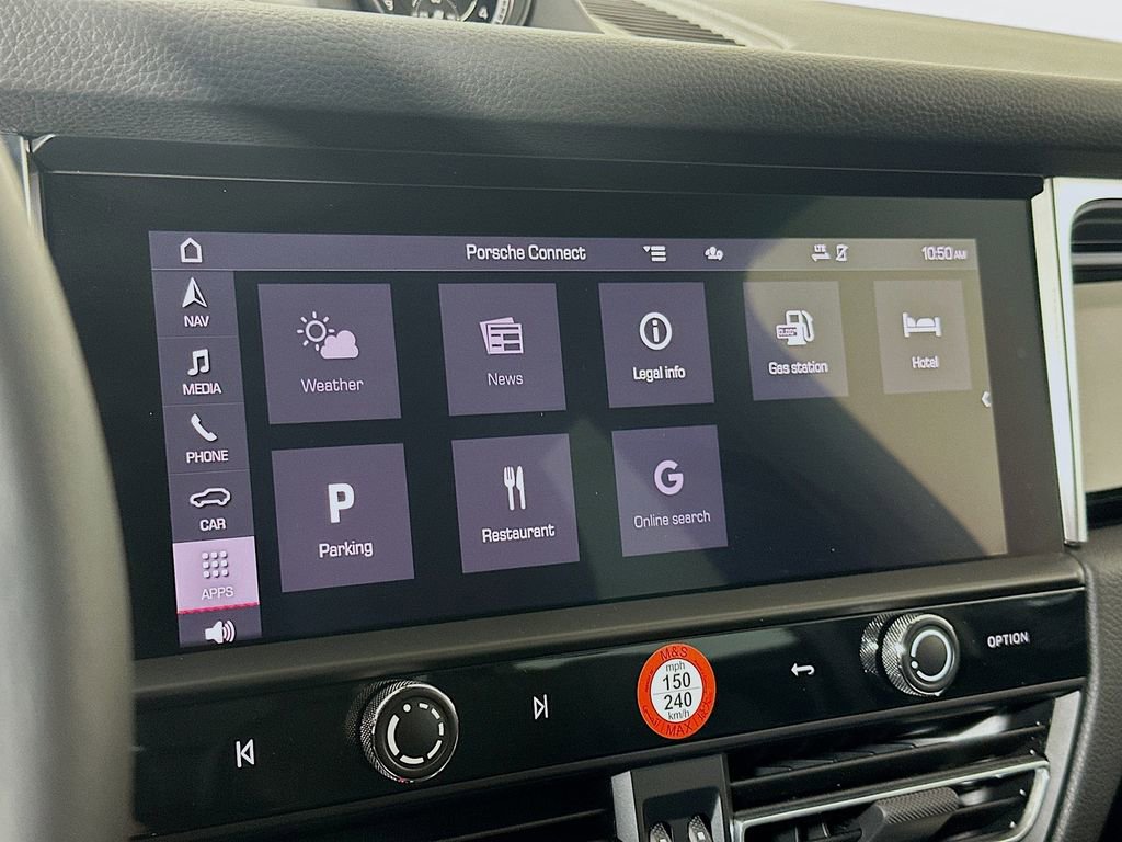 Certified 2024 Porsche Macan image 15