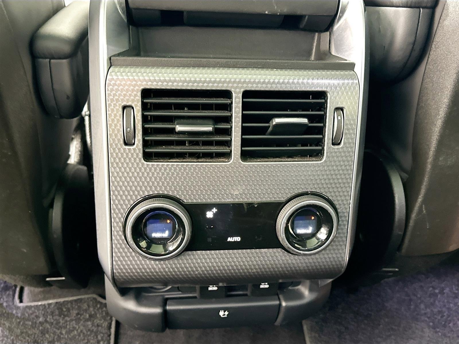 Used 2018 Land Rover Range Rover Sport Supercharged image 34