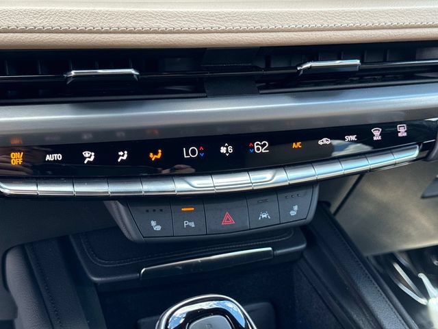 Certified 2024 Cadillac XT4 Luxury w/ Cold Weather Package FWD image 23