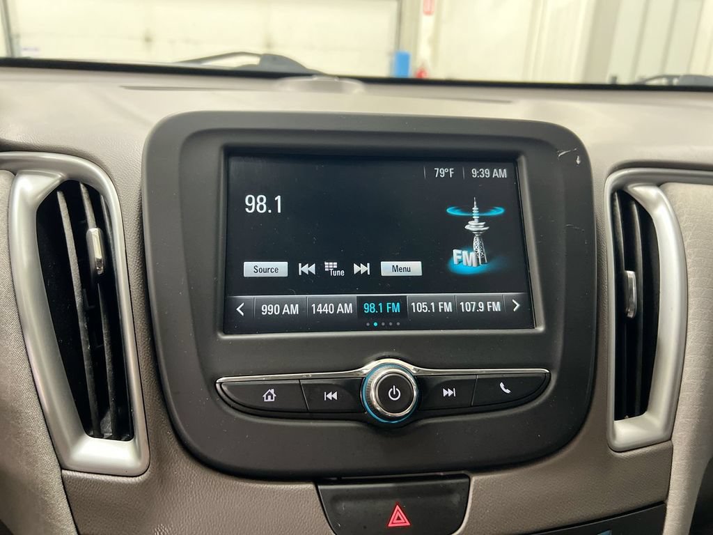 Used 2017 Chevrolet Malibu LS FWD image 14