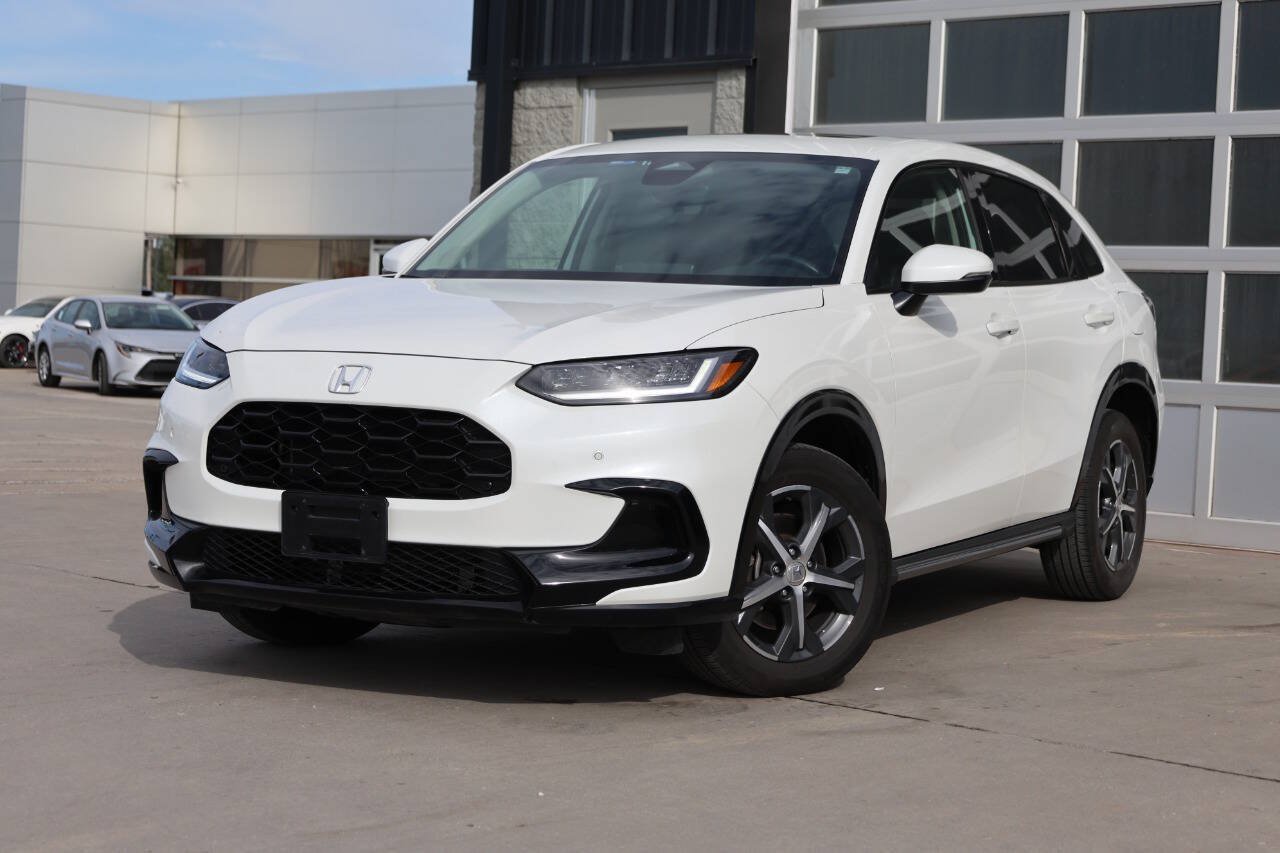 Used 2025 Honda HR-V EX-L image 3