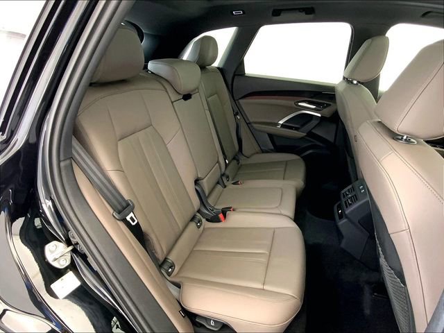Used 2025 Audi Q5 Premium w/ Convenience Package AWD/4WD image 22