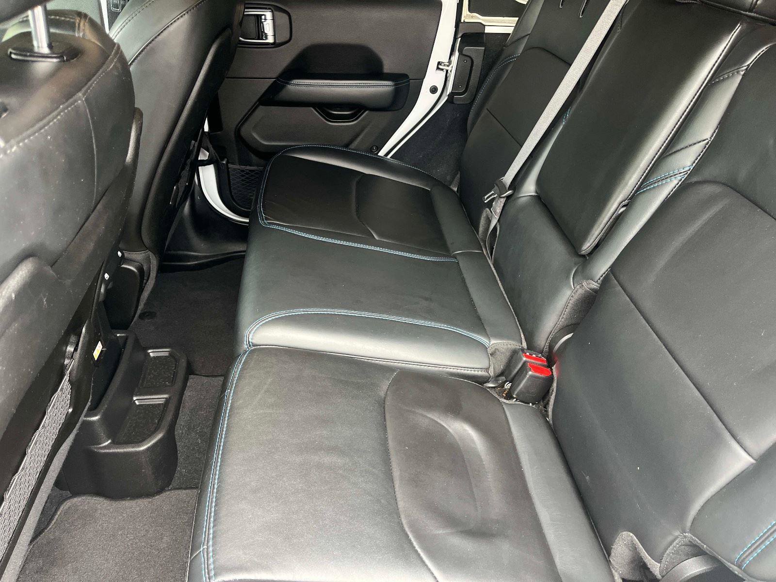 Used 2024 Jeep Wrangler Unlimited Rubicon 4xe image 13