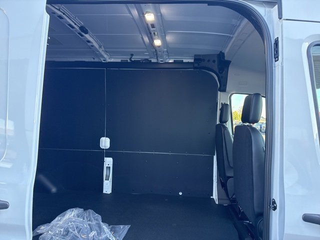 New 2026 Ford Transit 250 148 Medium Roof w/ Load Area Protection Package image 24