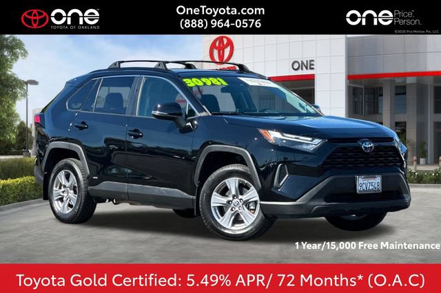 Certified 2022 Toyota RAV4 XLE w/ Convenience Package AWD/4WD image 1