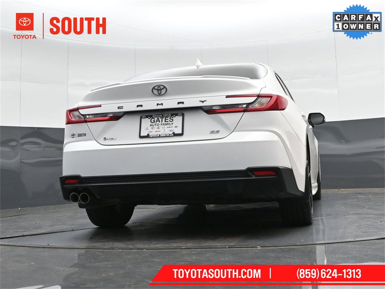 Used 2025 Toyota Camry SE w/ Convenience Package image 31