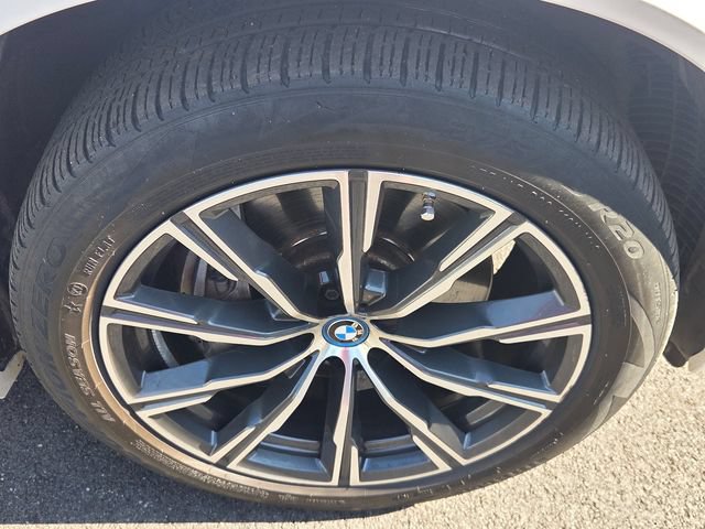 Certified 2024 BMW X5 xDrive50e w/ Executive Package AWD/4WD image 8