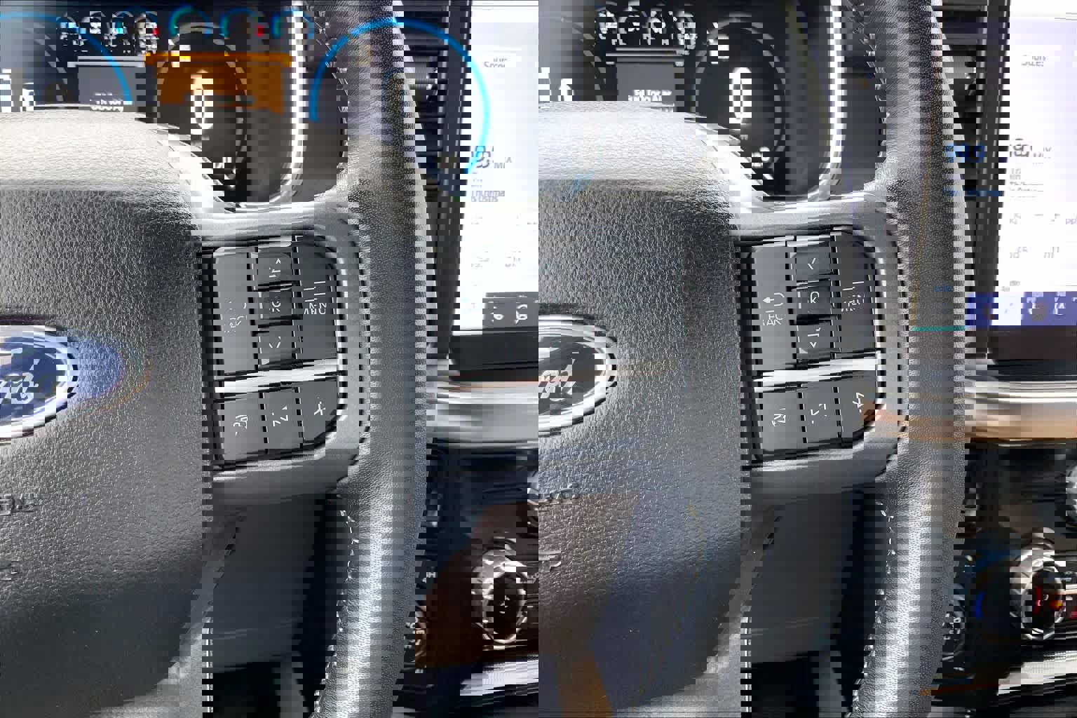 Certified 2023 Ford F150 Lariat w/ Equipment Group 502A High image 24