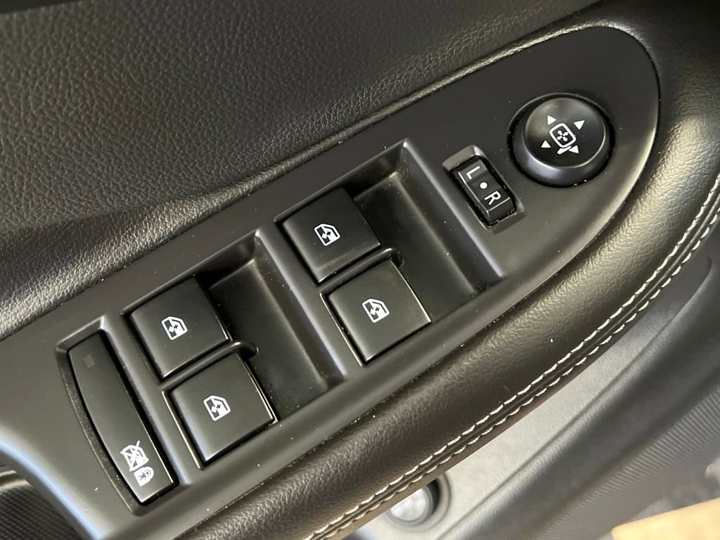 Used 2020 Buick Envision Essence image 32