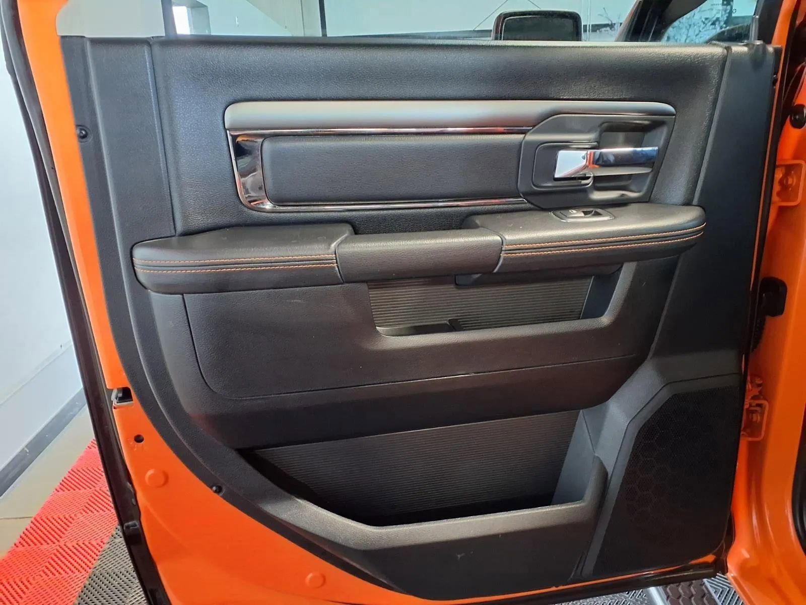 Used 2015 RAM 1500 Sport w/ Ignition Orange Sport Package image 15