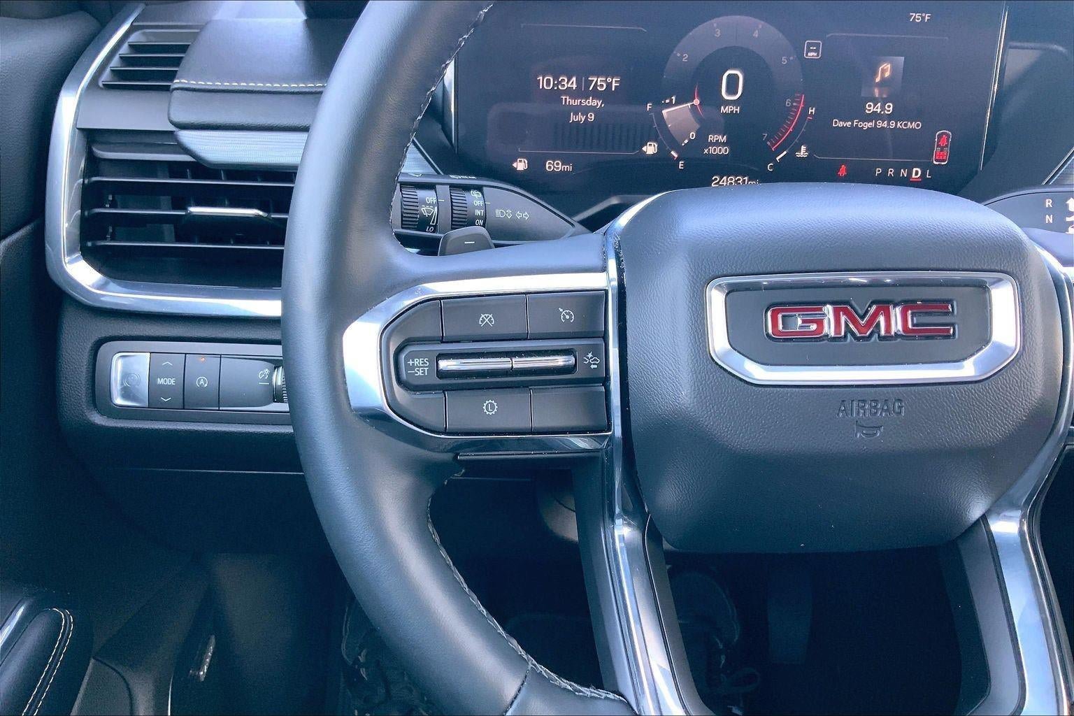 Used 2025 GMC Acadia Elevation FWD image 18