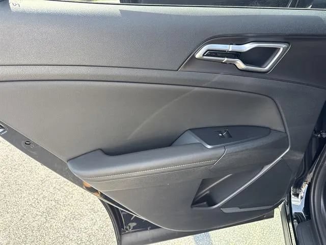 New 2026 Kia Sportage EX FWD image 13