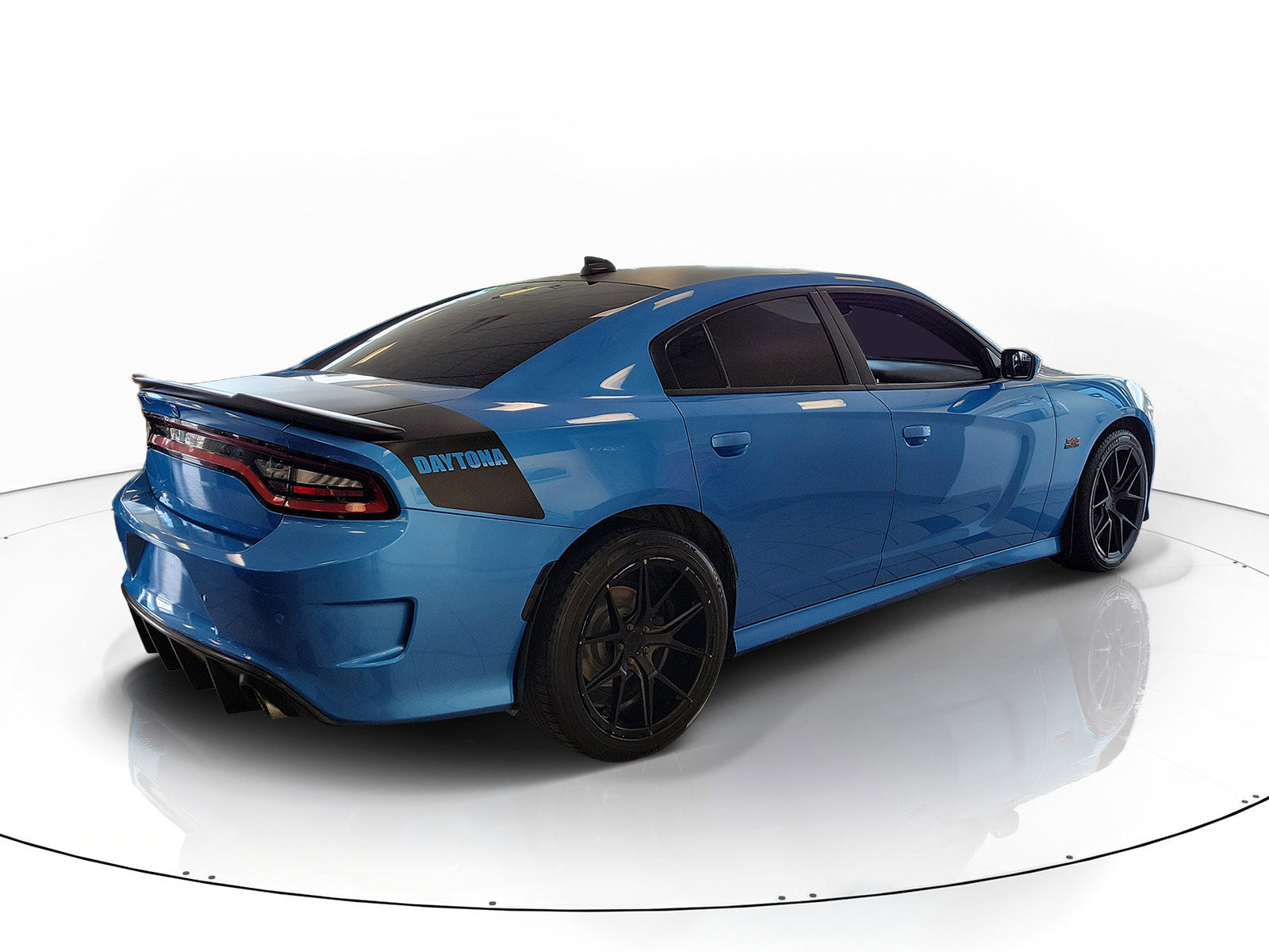 Used 2019 Dodge Charger R/T w/ Daytona Edition RWD image 3