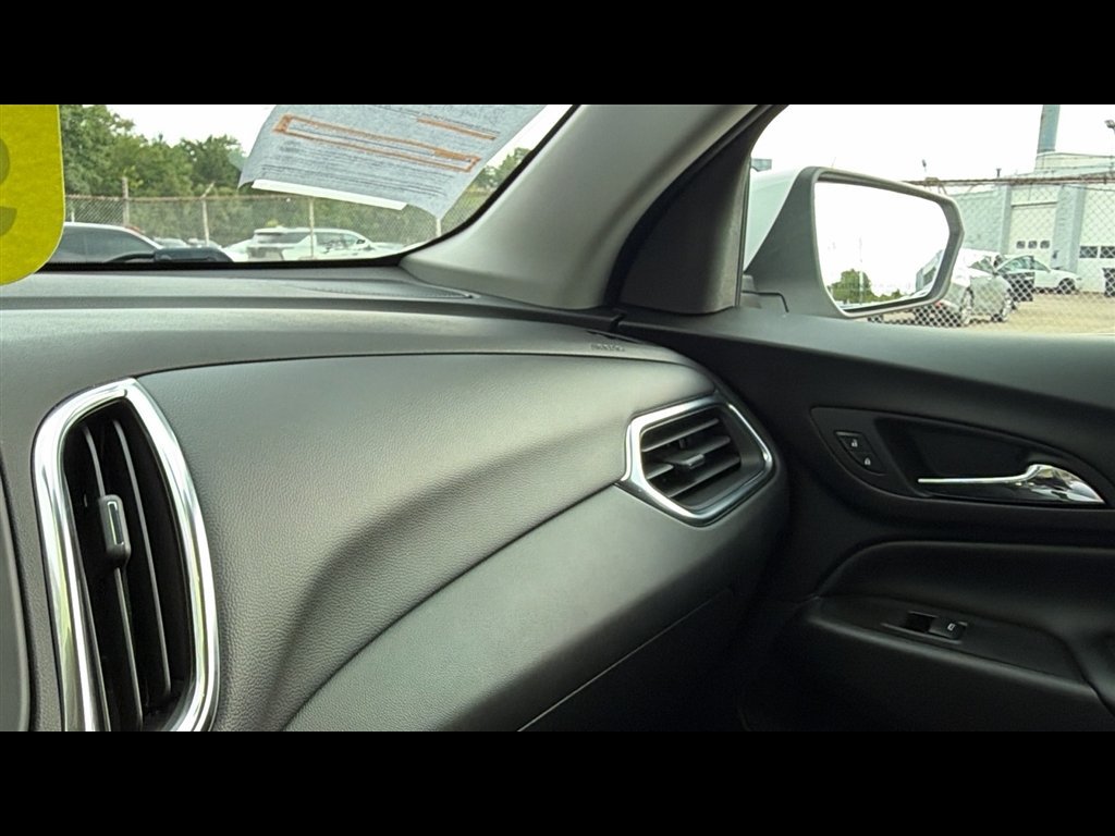 Used 2024 Chevrolet Equinox LT w/ LPO, Floor Liner Package FWD image 16