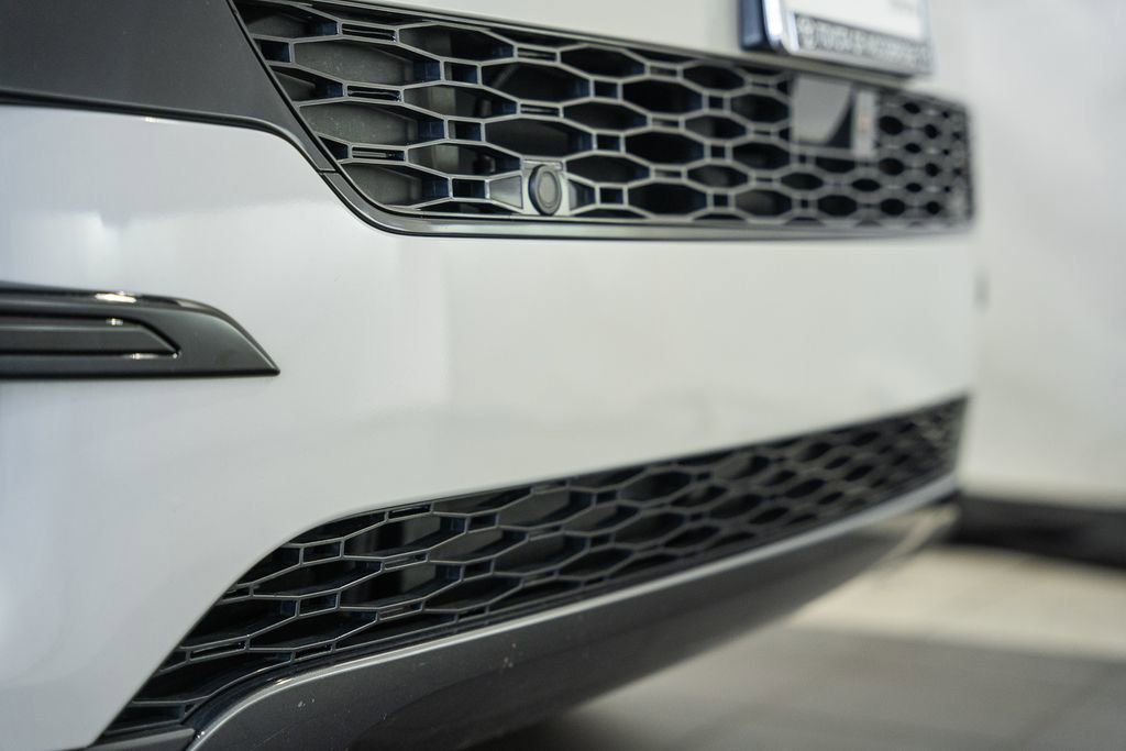 Used 2023 Land Rover Range Rover Sport SE image 15