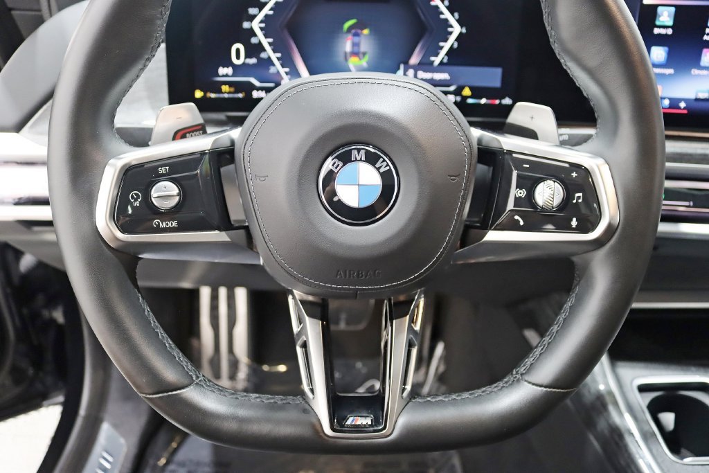 Used 2023 BMW 760i xDrive AWD/4WD image 14