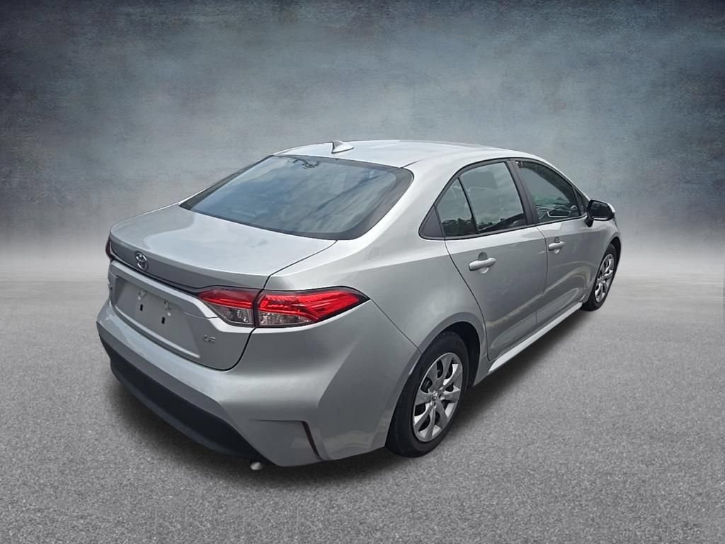 Used 2025 Toyota Corolla LE FWD image 7