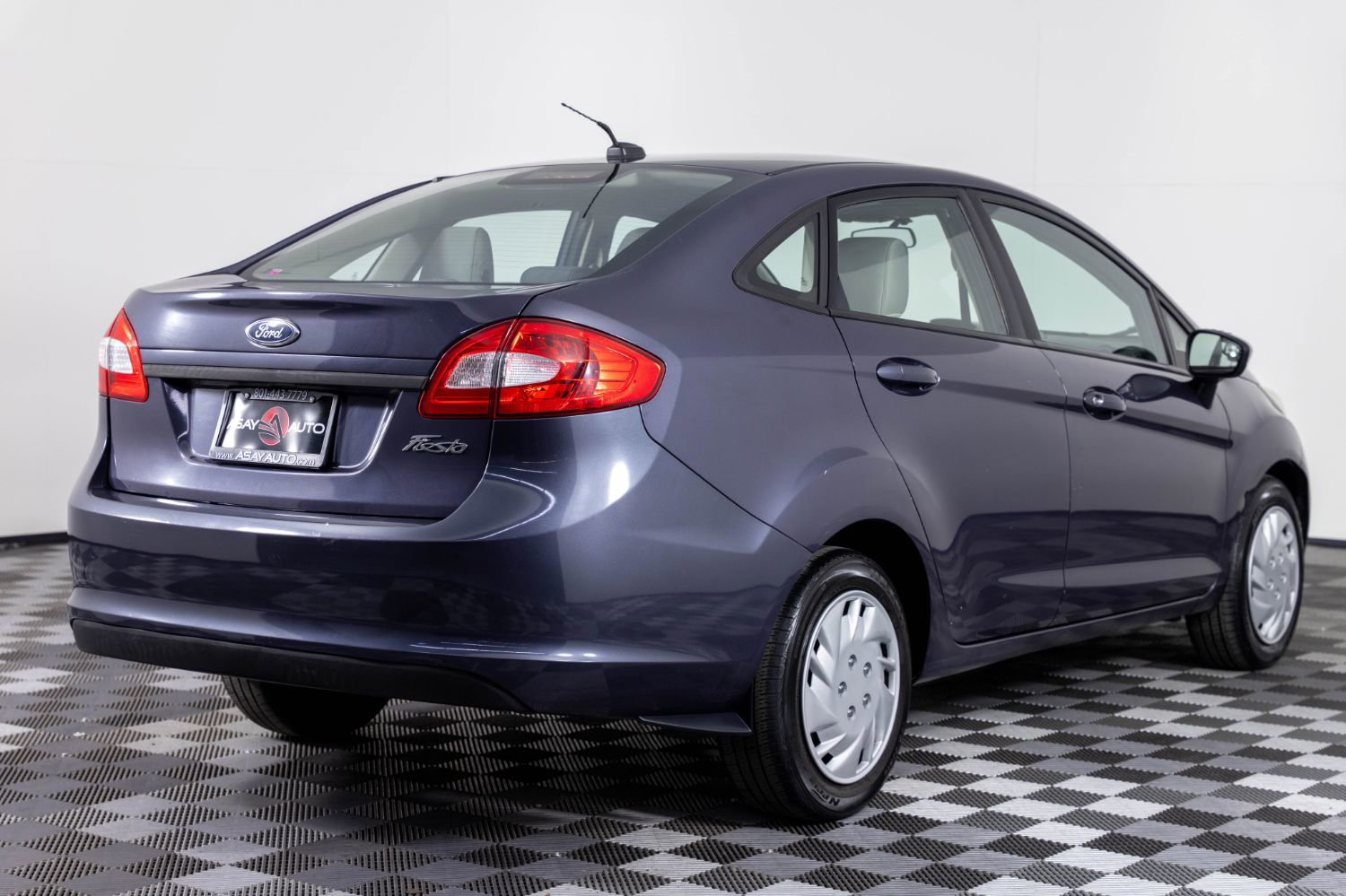 Used 2012 Ford Fiesta S image 7