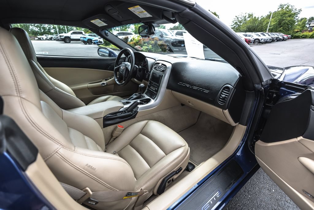Used 2005 Chevrolet Corvette Convertible w/ Preferred Equipment Group RWD image 22