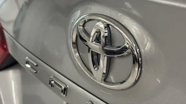 Used 2024 Toyota Camry LE w/ Convenience Package FWD image 8