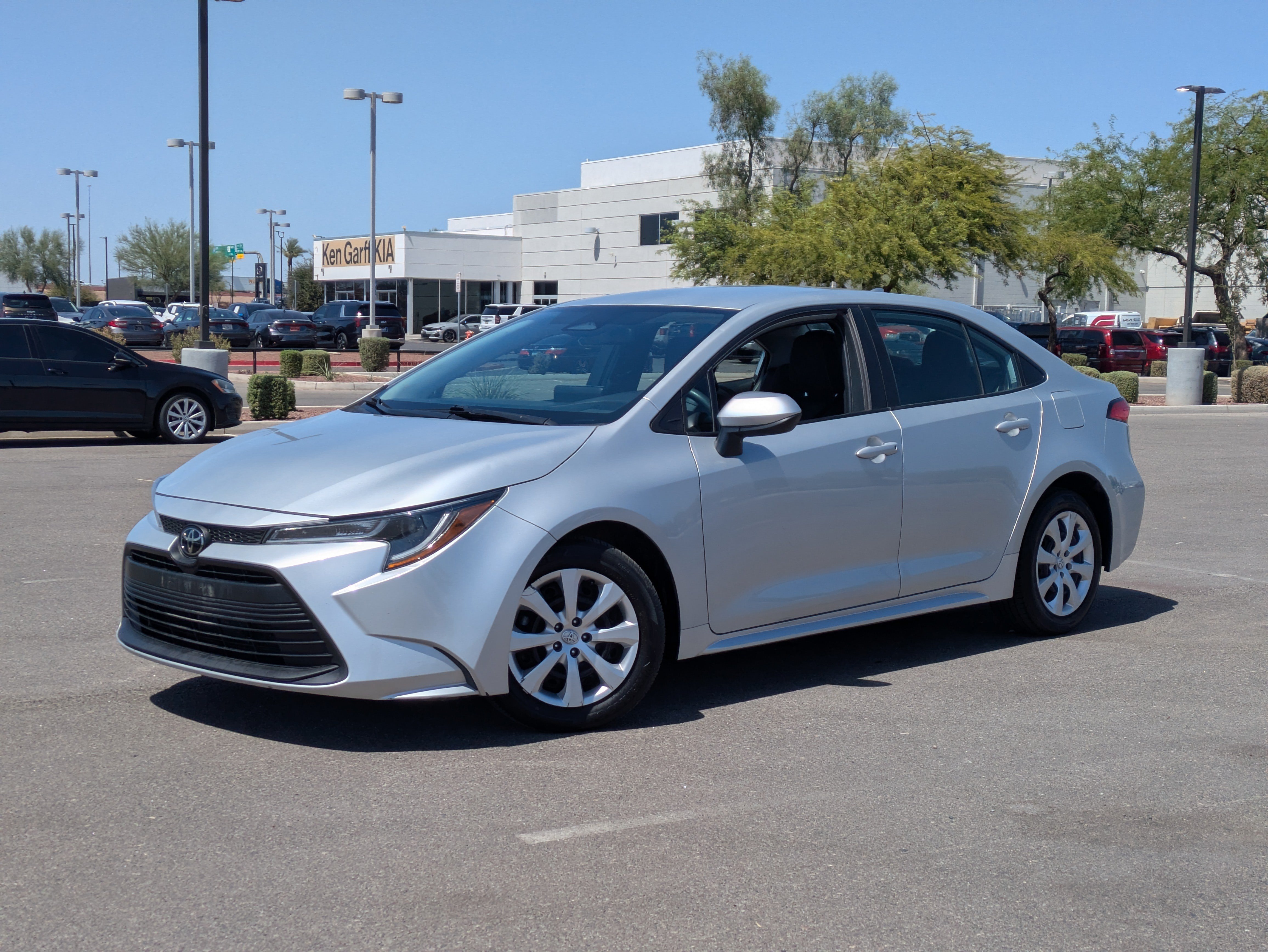 Used 2024 Toyota Corolla LE FWD image 31