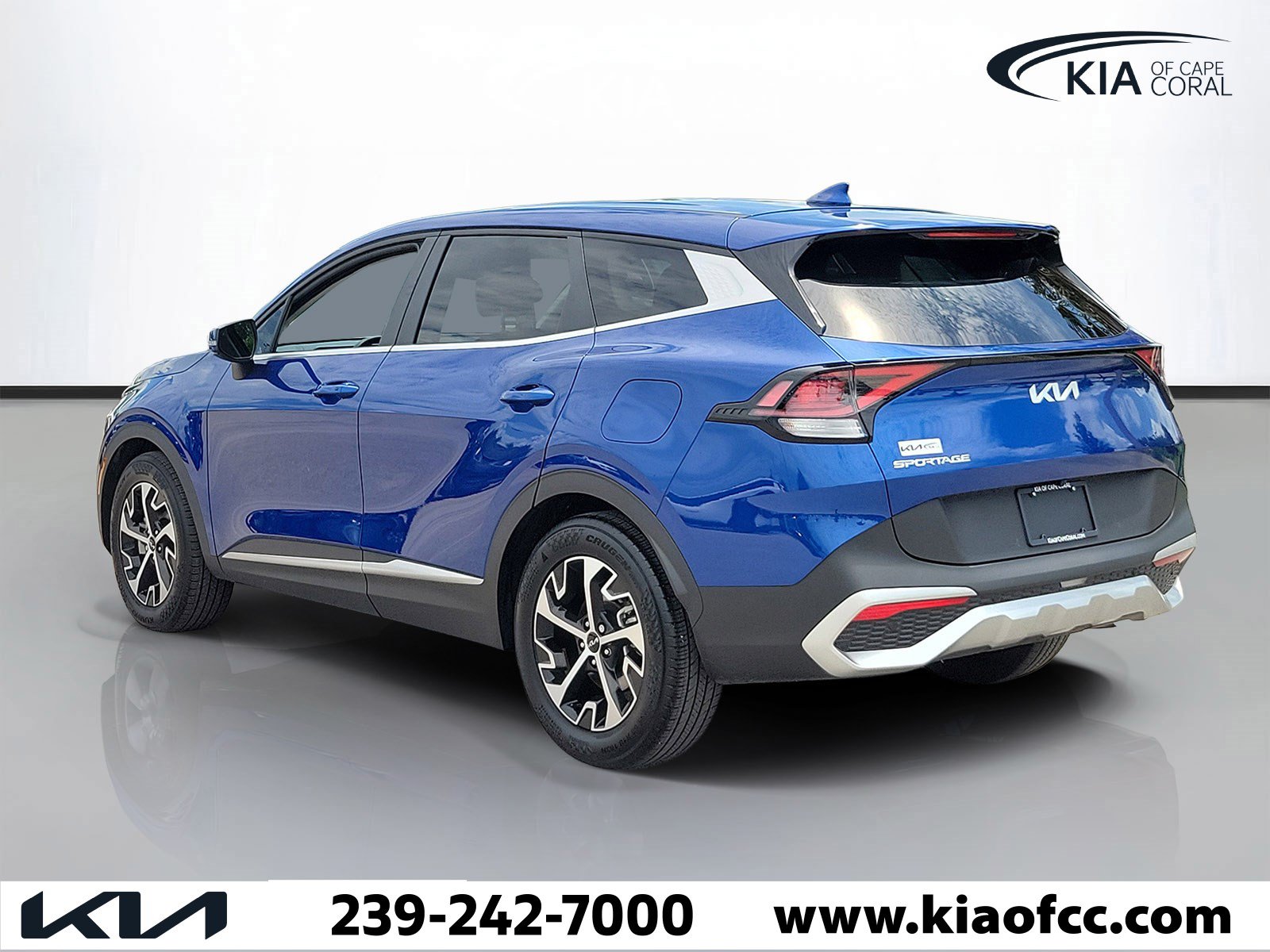 Certified 2025 Kia Sportage EX FWD image 4