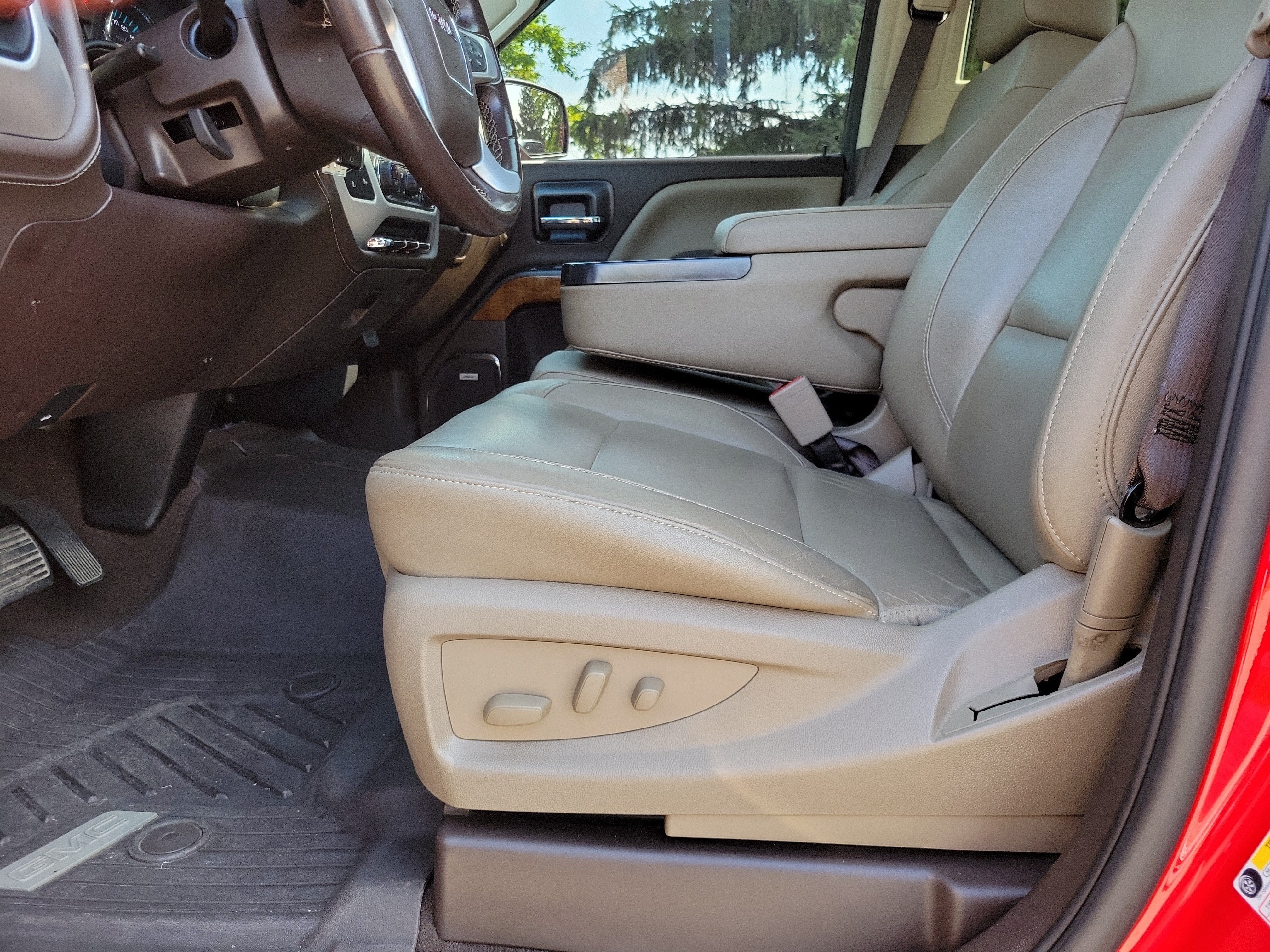 Used 2018 GMC Sierra 1500 SLT w/ SLT Premium Package AWD/4WD image 16