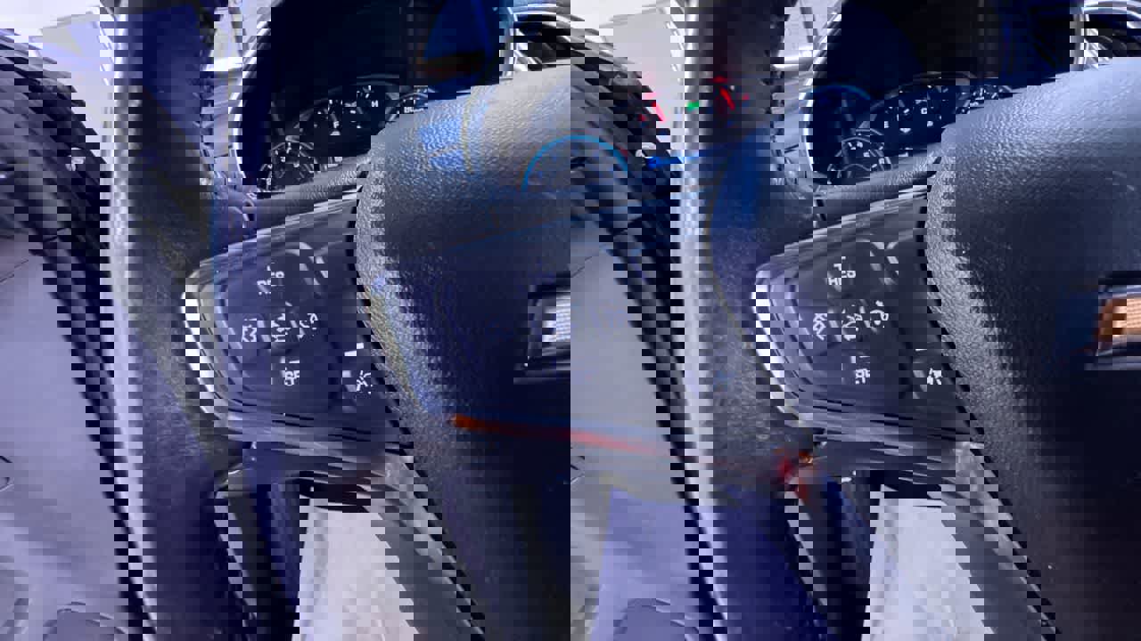 Used 2021 Chevrolet Equinox LT image 20