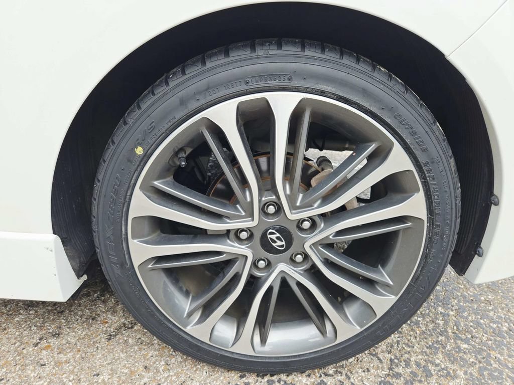 Used 2017 Hyundai Veloster Turbo w/ Tech Package 02 FWD image 20