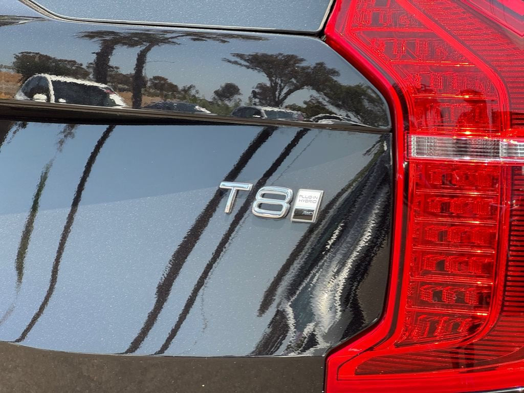 Used 2025 Volvo XC90 T8 Plus w/ Protection Package Premier AWD/4WD image 24