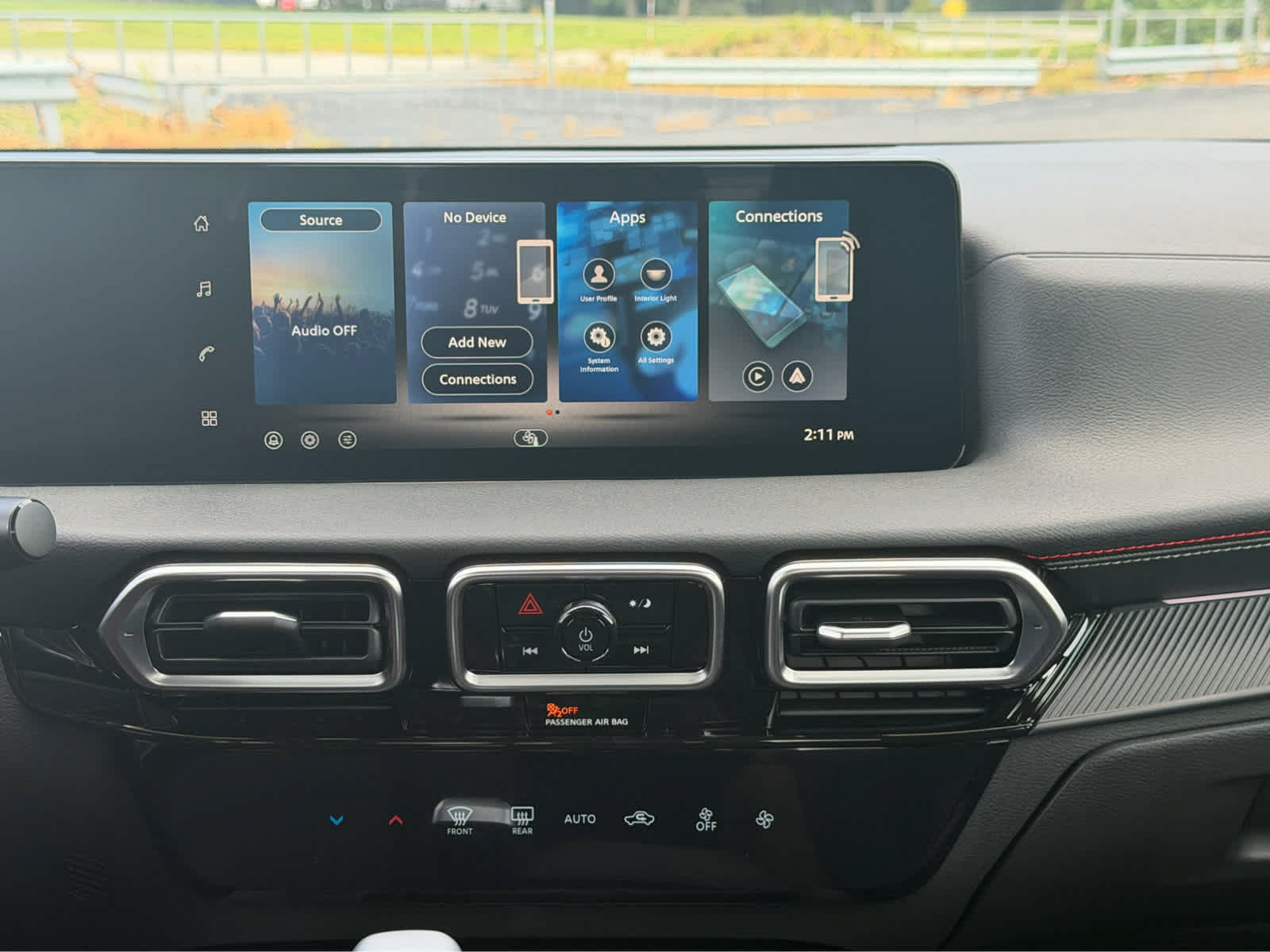 New 2026 Nissan Sentra SR FWD image 17