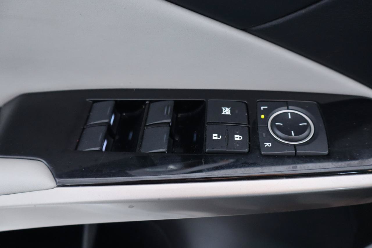 Used 2015 Lexus IS 250 AWD w/ Navigation System Package image 28