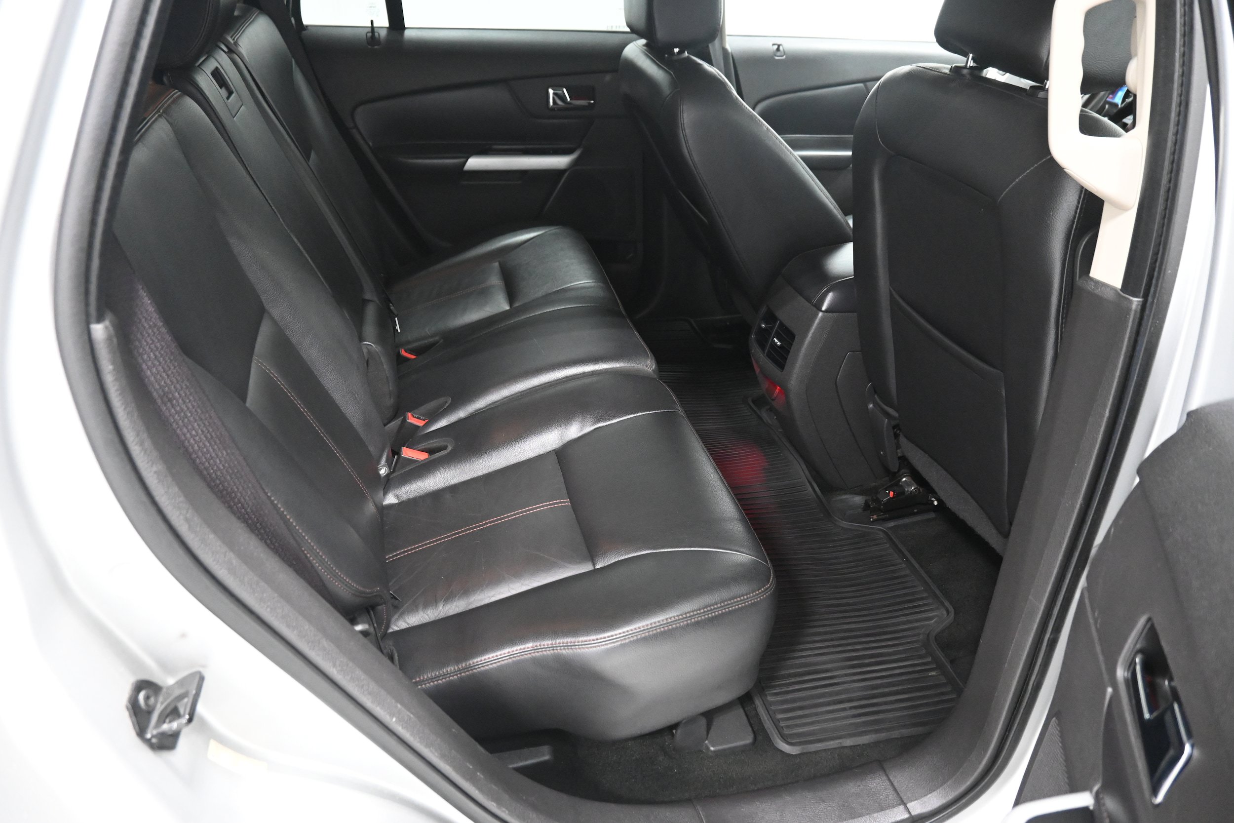Used 2013 Ford Edge Limited FWD image 23
