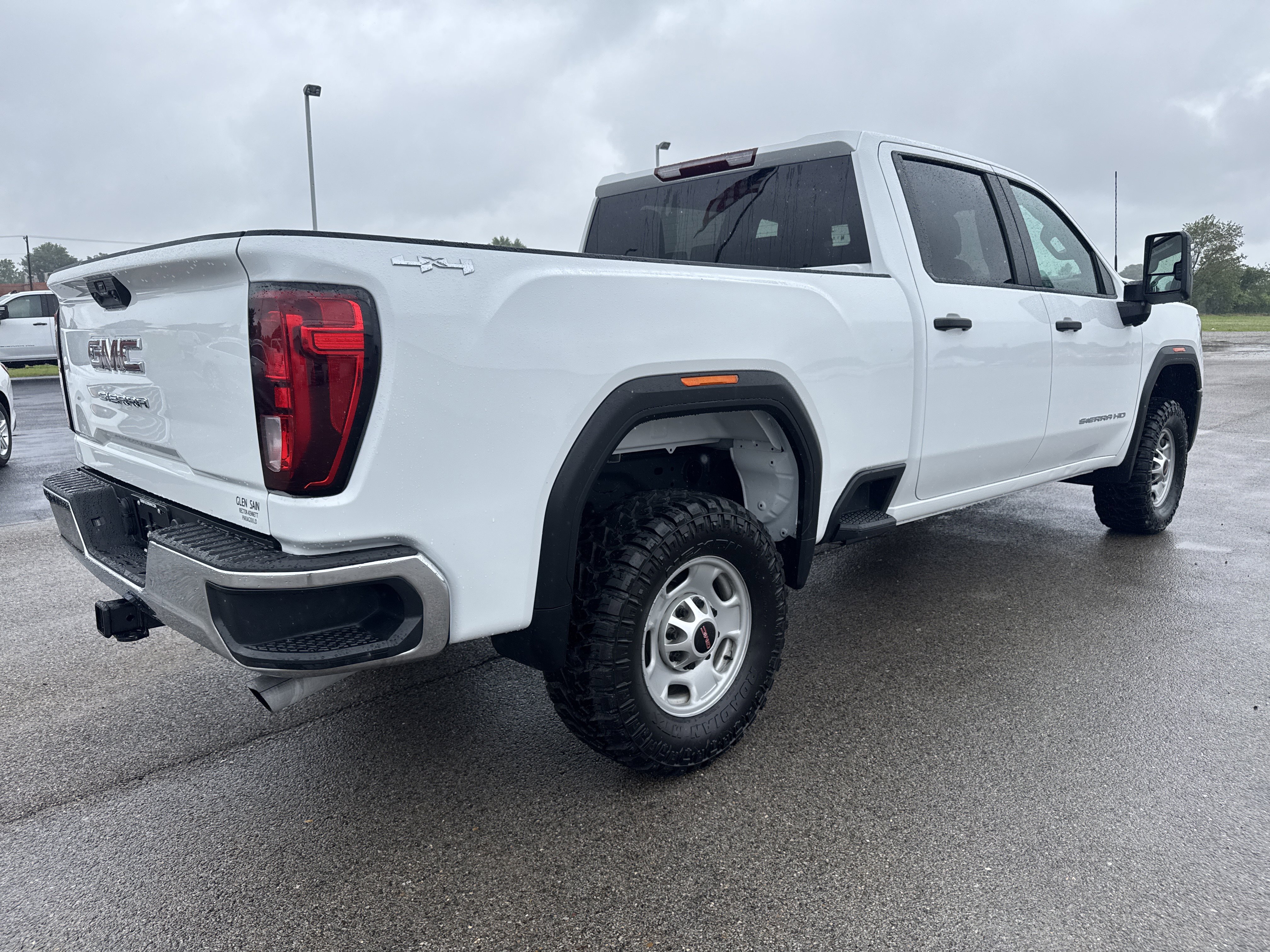 Used 2024 GMC Sierra 2500 Pro AWD/4WD image 5