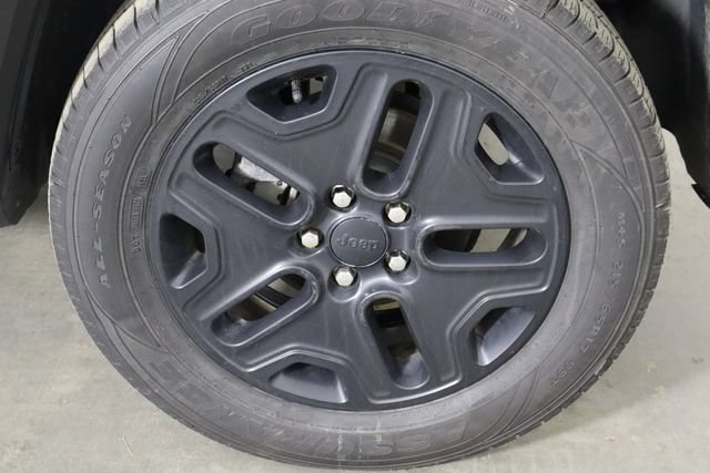Used 2018 Jeep Renegade Trailhawk w/ Safety & Security Group AWD/4WD image 38