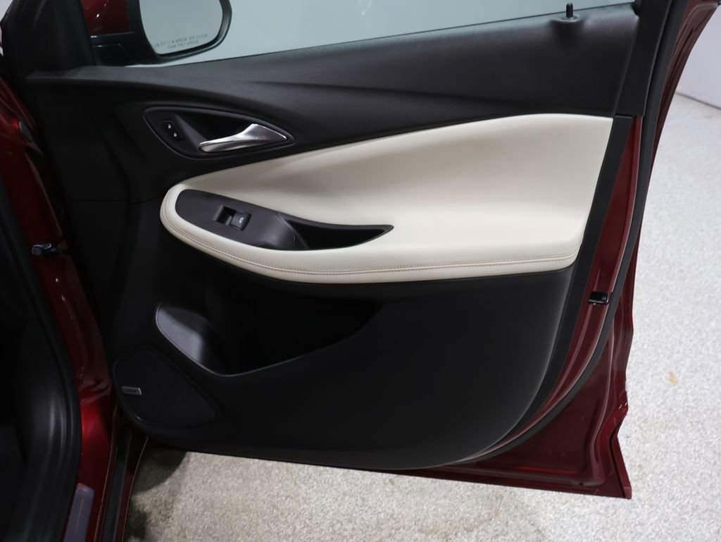 Used 2024 Buick Encore GX Avenir w/ Avenir Convenience Package image 26