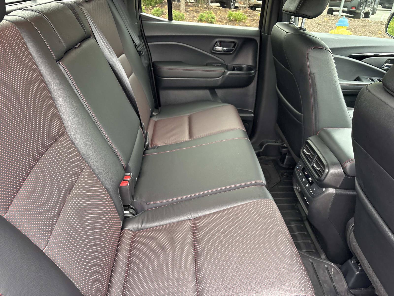 Used 2025 Honda Ridgeline Black Edition image 33
