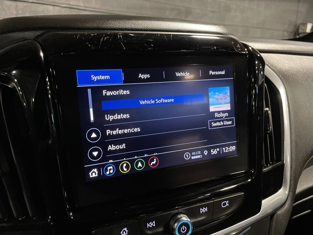 Used 2023 Chevrolet Traverse RS image 46