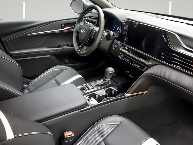 Used 2026 Toyota Camry SE image 25