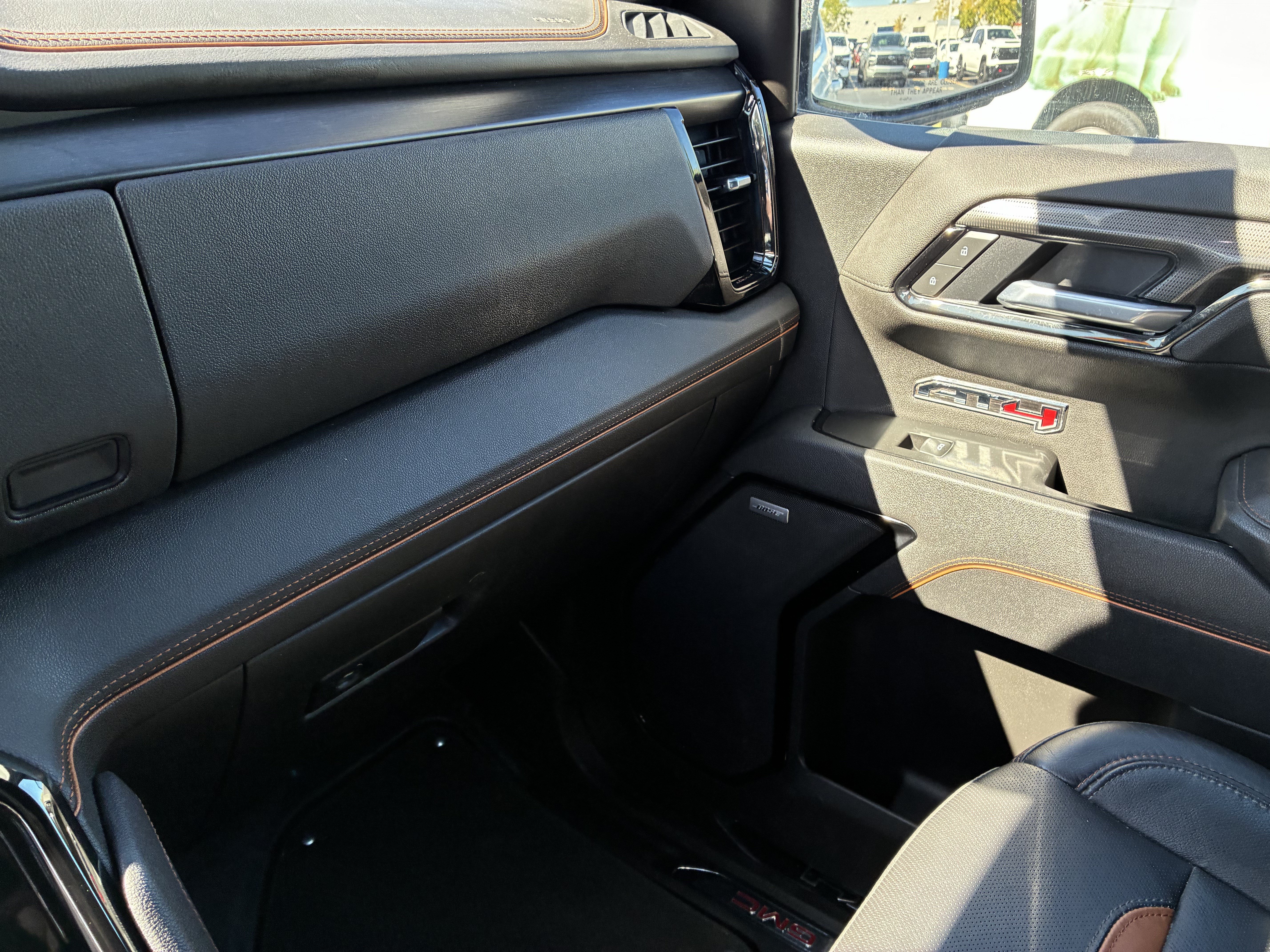 Used 2025 GMC Sierra 1500 AT4 AWD/4WD image 36