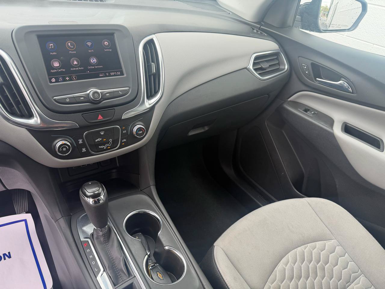 Used 2021 Chevrolet Equinox LS w/ LS Convenience Package FWD image 12