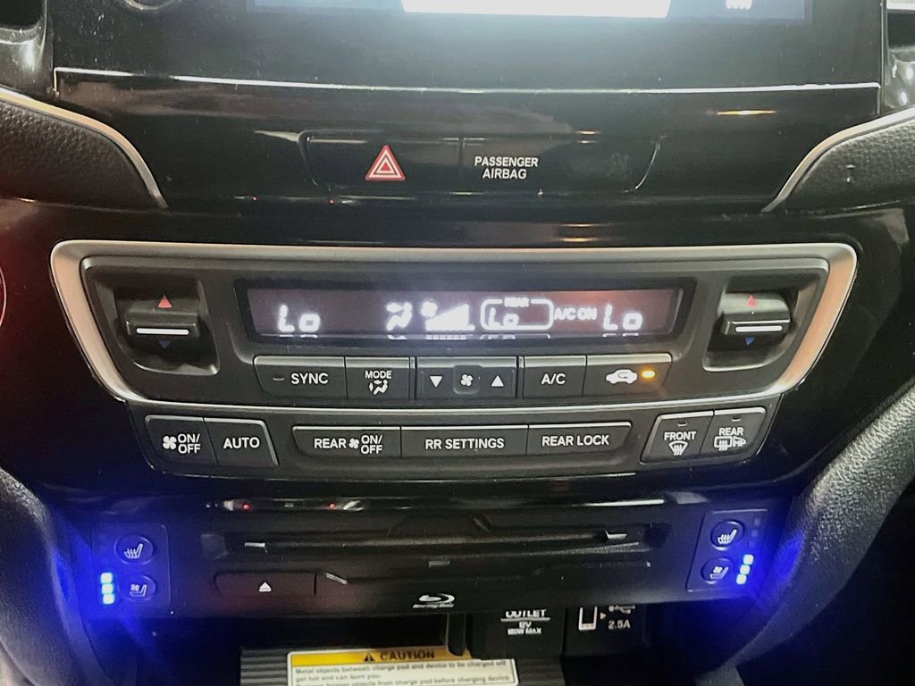Used 2022 Honda Pilot Black Edition image 16