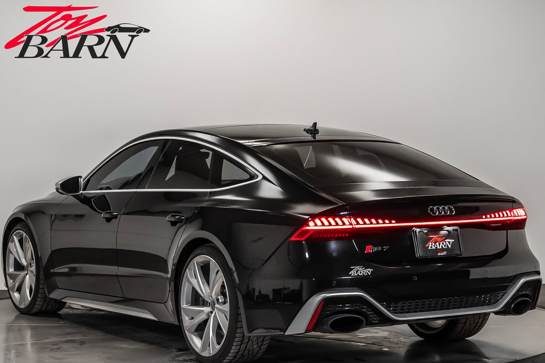 Used 2021 Audi RS 7 Sportback w/ RS 7 Executive Package image 3